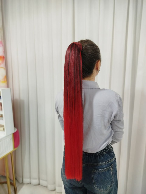 دم اسبی در رنگ های فانتزی قابل سفارش قد مو در این عکس ۷۰سانت هست